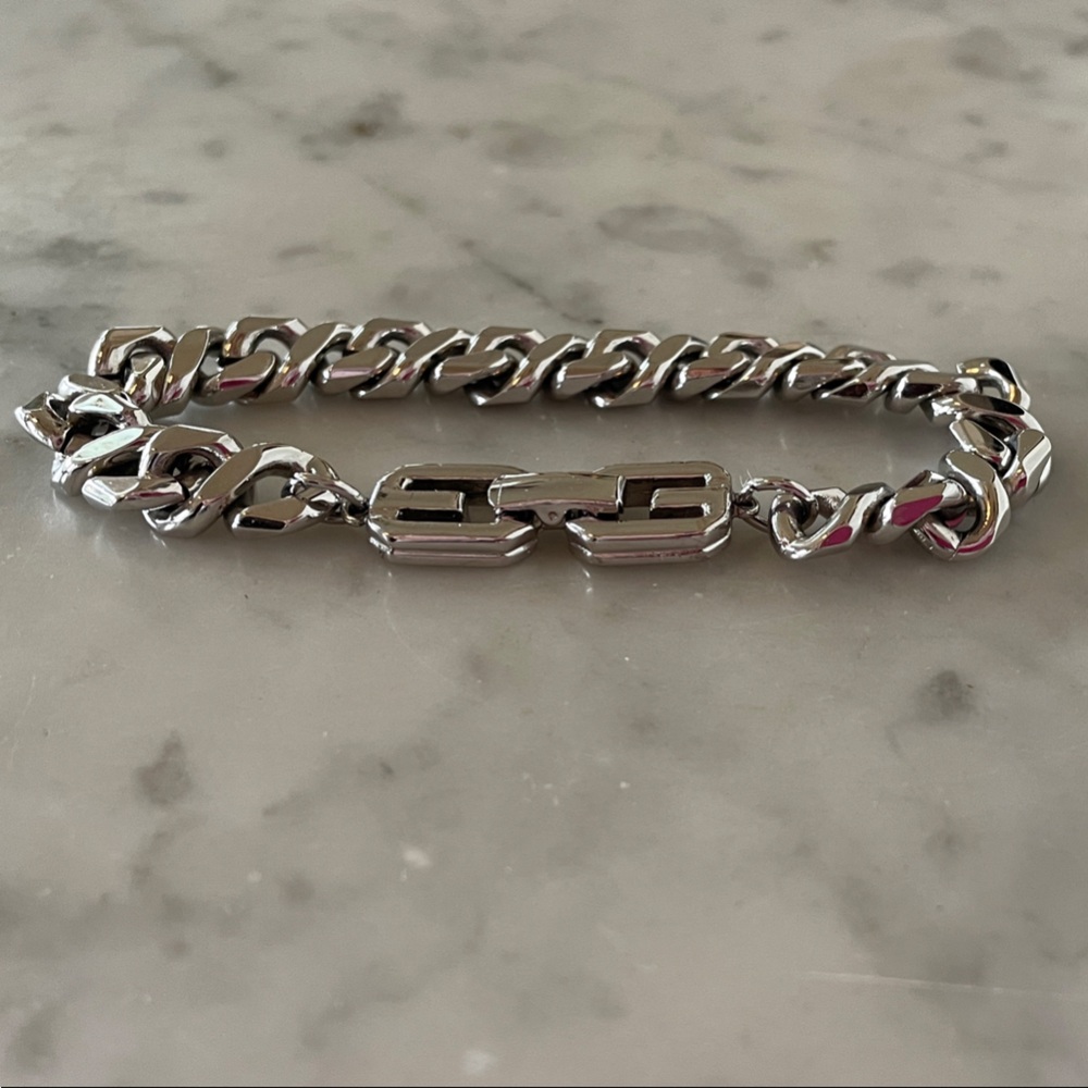 GIVENCHY G-Chain Silver Bracelet - Picture 7 of 17